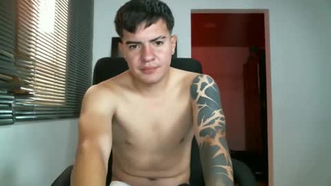 franccesco_699 online show from October 4, 2025, 3:32 pm