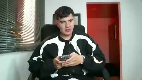 franccesco_699 online show from October 18, 2025, 5:14 pm