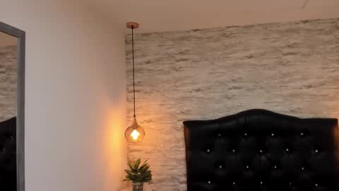          online show from March 25, 2026, 2:50 am