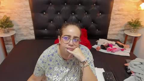 Snapshot of francesca_bbw chatting on April 19, 2026, 2:38 pm online show from April 19, 2026, 2:38 pm