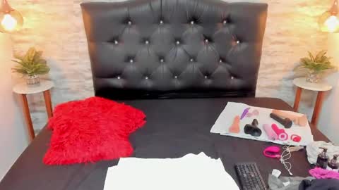 Snapshot of francesca_bbw chatting on May 10, 2026, 1:55 am online show from May 10, 2026, 1:55 am