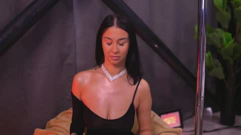 Snapshot of francescadante chatting on March 25, 2026, 7:03 am francescadante online show from March 25, 2026, 7:03 am