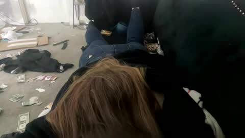 francescafey online show from December 29, 2024, 8:55 am