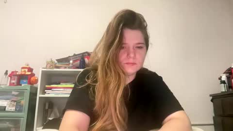 francescafey online show from October 11, 2025, 1:53 pm