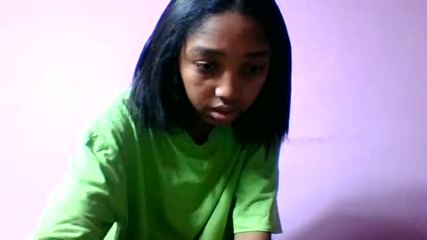 Snapshot of francia333068 chatting on June 30, 2026, 4:02 am francia333068 online show from June 30, 2026, 4:02 am