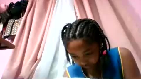 Snapshot of francia333068 chatting on July 17, 2026, 4:30 am francia333068 online show from July 17, 2026, 4:30 am