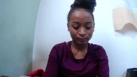 Snapshot of francine925426 chatting on July 28, 2026, 8:10 am francine925426 online show from July 28, 2026, 8:10 am