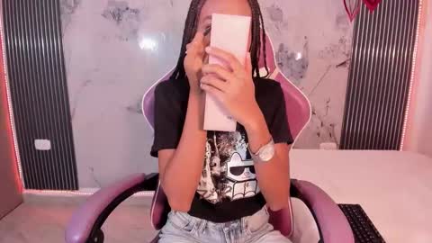 Laura online show from February 21, 2026, 7:37 pm