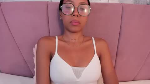 Snapshot of francis_leams chatting on July 14, 2026, 10:26 pm Laura online show from July 14, 2026, 10:26 pm