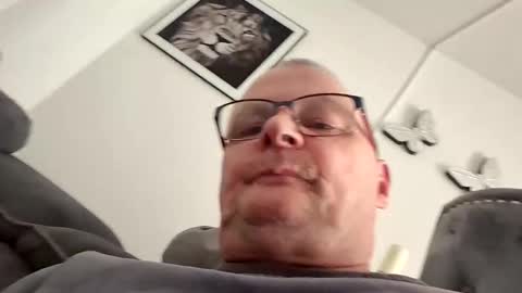 Snapshot of franciscomalin chatting on March 8, 2026, 1:59 pm franciscomalin online show from March 8, 2026, 1:59 pm