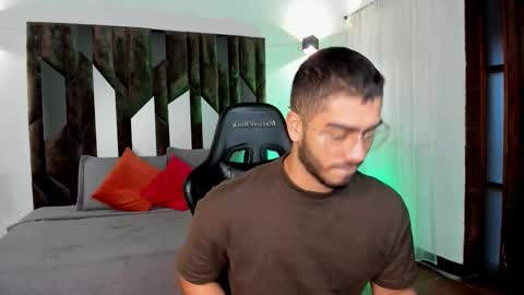 Snapshot of francobanderas1 chatting on December 1, 2025, 11:15 am FRANCO online show from December 1, 2025, 11:15 am