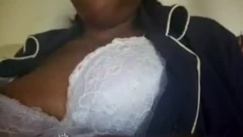 Snapshot of francoisee chatting on July 26, 2026, 1:07 pm Hamie Sexy online show from July 26, 2026, 1:07 pm