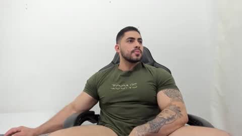 frank_foxx1 online show from February 24, 2026, 1:47 am