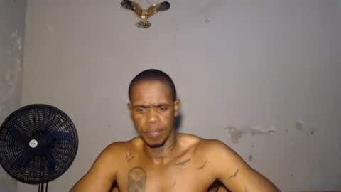 Snapshot of frank_hussle chatting on July 19, 2026, 8:56 pm Frank Hussle online show from July 19, 2026, 8:56 pm