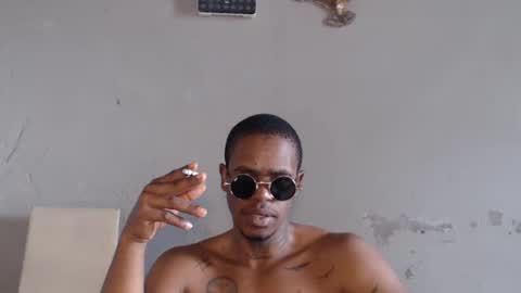 Snapshot of frank_hussle chatting on August 2, 2026, 10:25 am Frank Hussle online show from August 2, 2026, 10:25 am