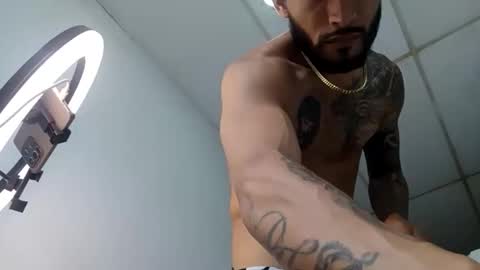 frankdanielsmolano online show from April 19, 2026, 6:10 pm