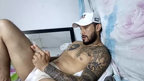 frankdanielsmolano online show from April 27, 2026, 3:04 am