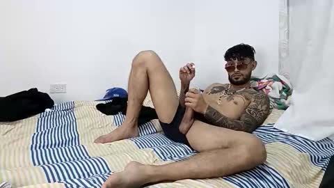 frankdanielsmolano online show from May 18, 2026, 4:07 am