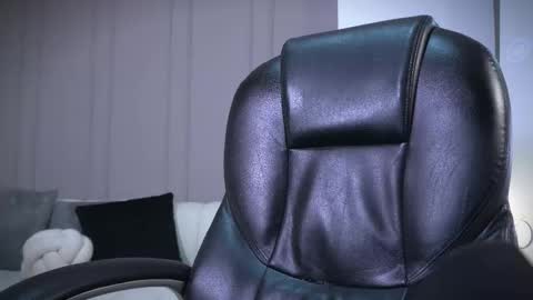 Frank Farrell. Hey remember to give me a thumbs up Ty online show from November 8, 2025, 10:41 pm