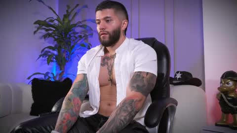 Frank Farrell. Hey remember to give me a thumbs up Ty online show from April 15, 2026, 11:27 pm