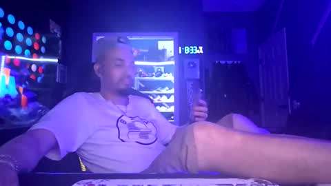 frankievw9 online show from October 16, 2025, 12:33 am