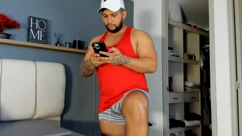 Snapshot of frankmyles01 chatting on July 31, 2026, 12:54 am frank online show from July 31, 2026, 12:54 am