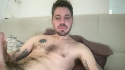 Snapshot of frankybiiig chatting on December 15, 2024, 1:22 pm thegoodandbiiig online show from December 15, 2024, 1:22 pm