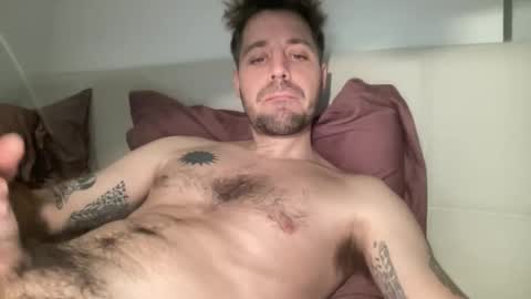 Snapshot of frankybiiig chatting on February 8, 2025, 8:53 pm thegoodandbiiig online show from February 8, 2025, 8:53 pm