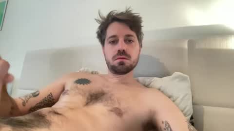 Snapshot of frankybiiig chatting on October 22, 2025, 7:52 am thegoodandbiiig online show from October 22, 2025, 7:52 am