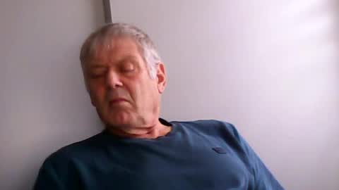 Snapshot of frannkboy61 chatting on June 11, 2026, 5:33 pm frannkboy61 online show from June 11, 2026, 5:33 pm