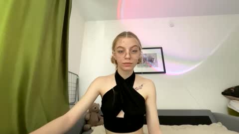 franny_fresh online show from March 19, 2026, 9:02 am