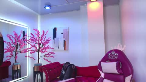 Franshesca online show from February 6, 2026, 11:02 am