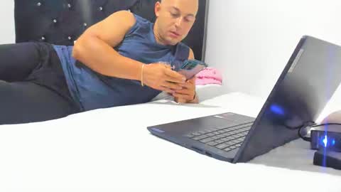 franyjuly online show from January 10, 2025, 2:14 am