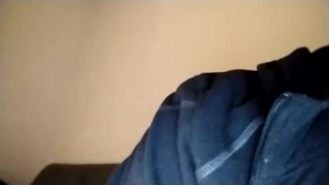 Wolfi online show from February 11, 2025, 7:02 am