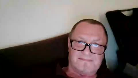 Wolfi online show from March 25, 2026, 6:30 am