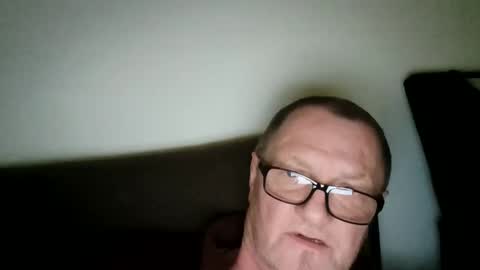 Wolfi online show from March 26, 2026, 8:20 am