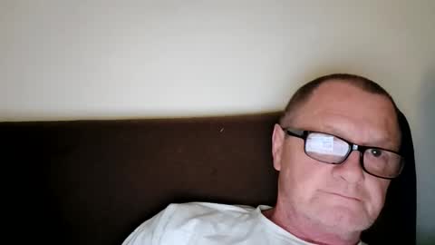 Snapshot of frauenfeind1 chatting on May 31, 2026, 6:42 am Wolfi online show from May 31, 2026, 6:42 am