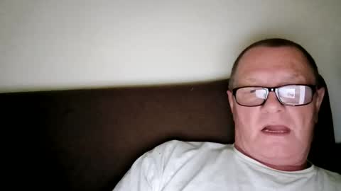 Snapshot of frauenfeind1 chatting on June 4, 2026, 7:25 am Wolfi online show from June 4, 2026, 7:25 am