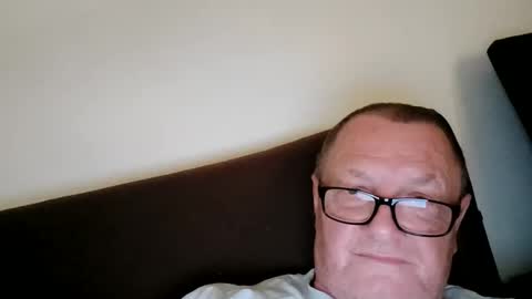 Snapshot of frauenfeind1 chatting on June 6, 2026, 6:18 am Wolfi online show from June 6, 2026, 6:18 am