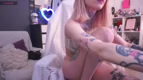Asya UwU   online show from May 29, 2026, 9:24 pm