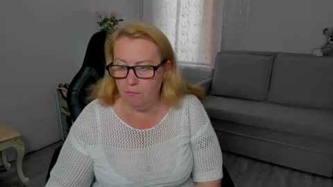 FrauMartha online show from July 10, 2026, 1:03 pm