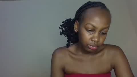 freaky_beauty online show from June 1, 2026, 9:27 pm
