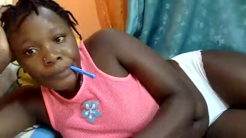 freaky_dolly online show from January 6, 2025, 3:29 pm