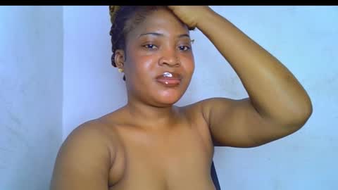 Snapshot of freaky_thickass chatting on September 28, 2025, 8:14 pm Lily online show from September 28, 2025, 8:14 pm