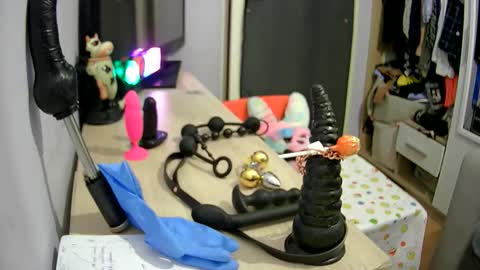 Hell In Us online show from January 14, 2026, 1:00 am