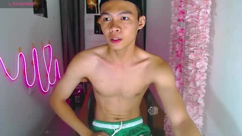 Snapshot of freakymarkxxx chatting on May 10, 2026, 2:00 pm Mark online show from May 10, 2026, 2:00 pm