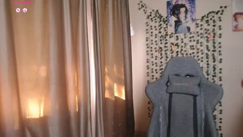 Snapshot of frechemolly chatting on July 28, 2026, 12:48 pm Margo online show from July 28, 2026, 12:48 pm