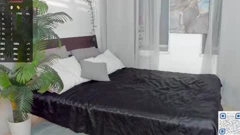 Snapshot of freckle_diyana chatting on February 23, 2025, 10:42 pm Diyana online show from February 23, 2025, 10:42 pm