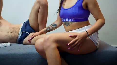 Snapshot of frecklesandjames chatting on December 16, 2024, 6:53 am frecklesandjames online show from December 16, 2024, 6:53 am