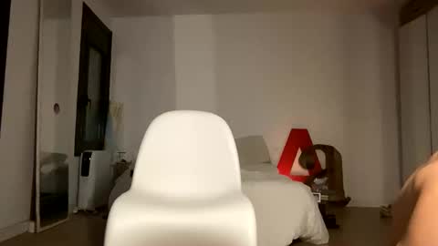 freeslt online show from April 3, 2026, 7:56 pm